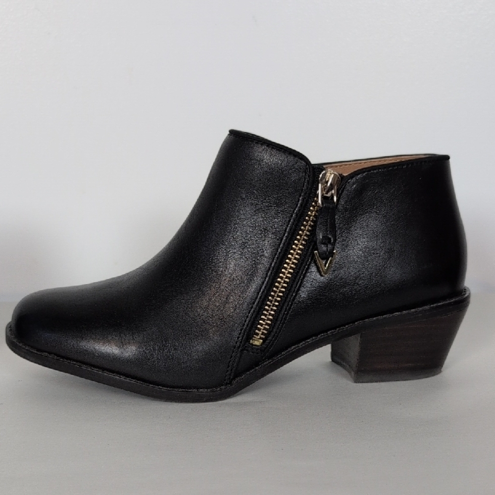 Vionic Jolene Heeled Ankle Boot - Picture 7 of 10